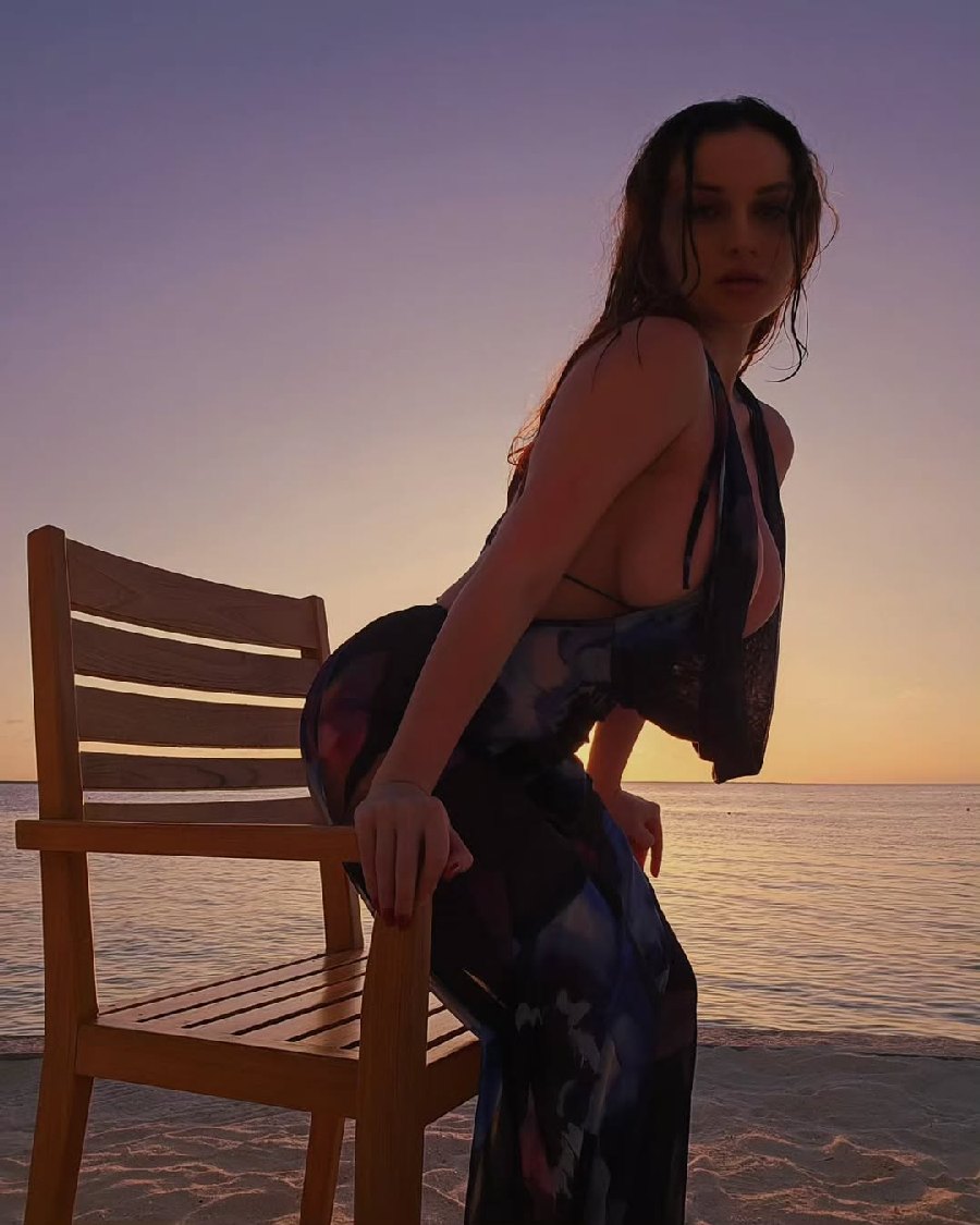 Sexy girl Miranda Faith nude in Cologne