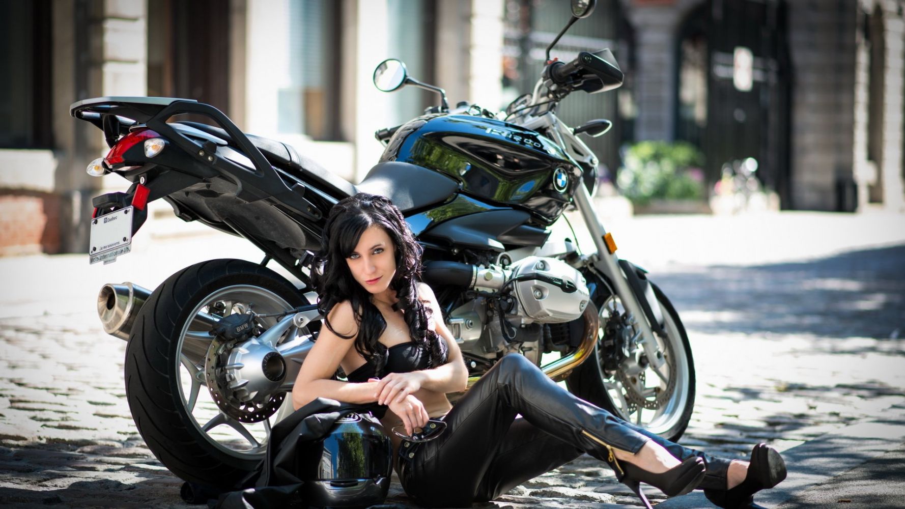 European women on bikes in Cologne