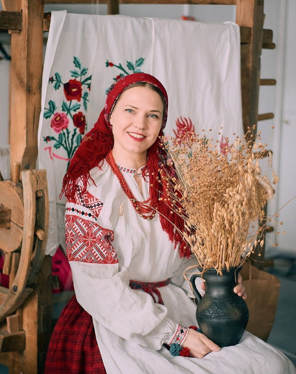 Women in Slavic costumes in Cologne