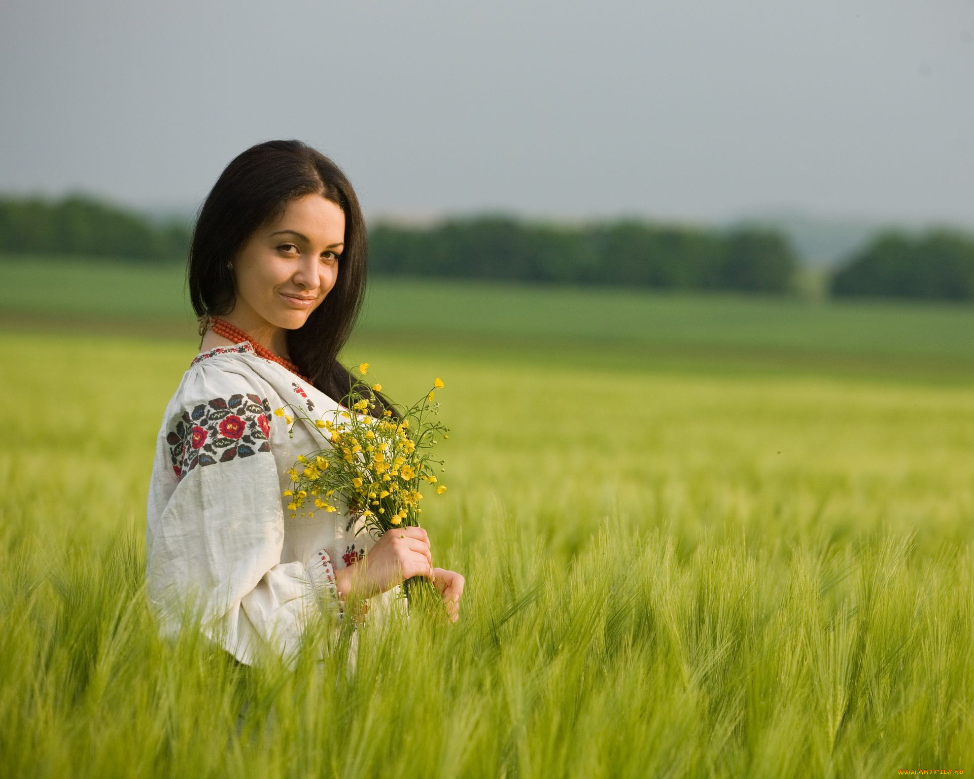 Women in Slavic costumes in Cologne