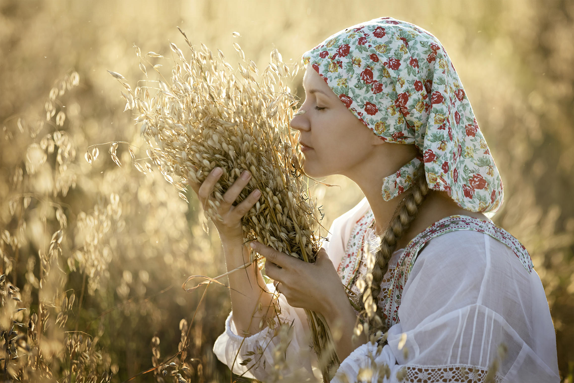 Photo Women in Slavic costumes in Cologne