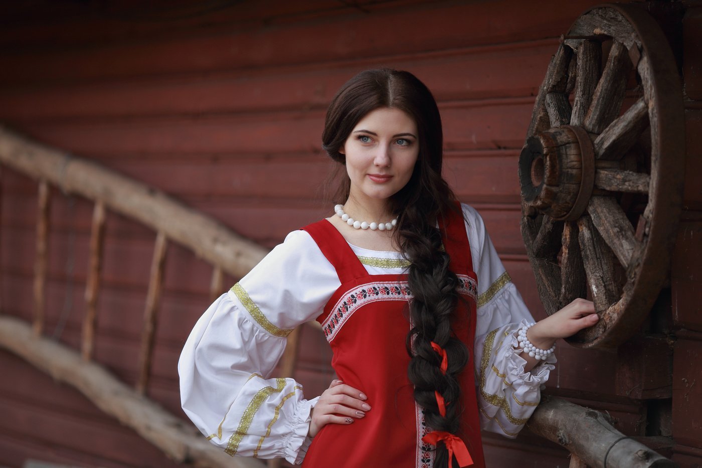 Girls in Slavic costumes in Cologne