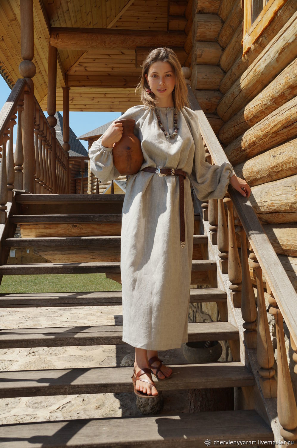 Girls in Slavic costumes in Cologne