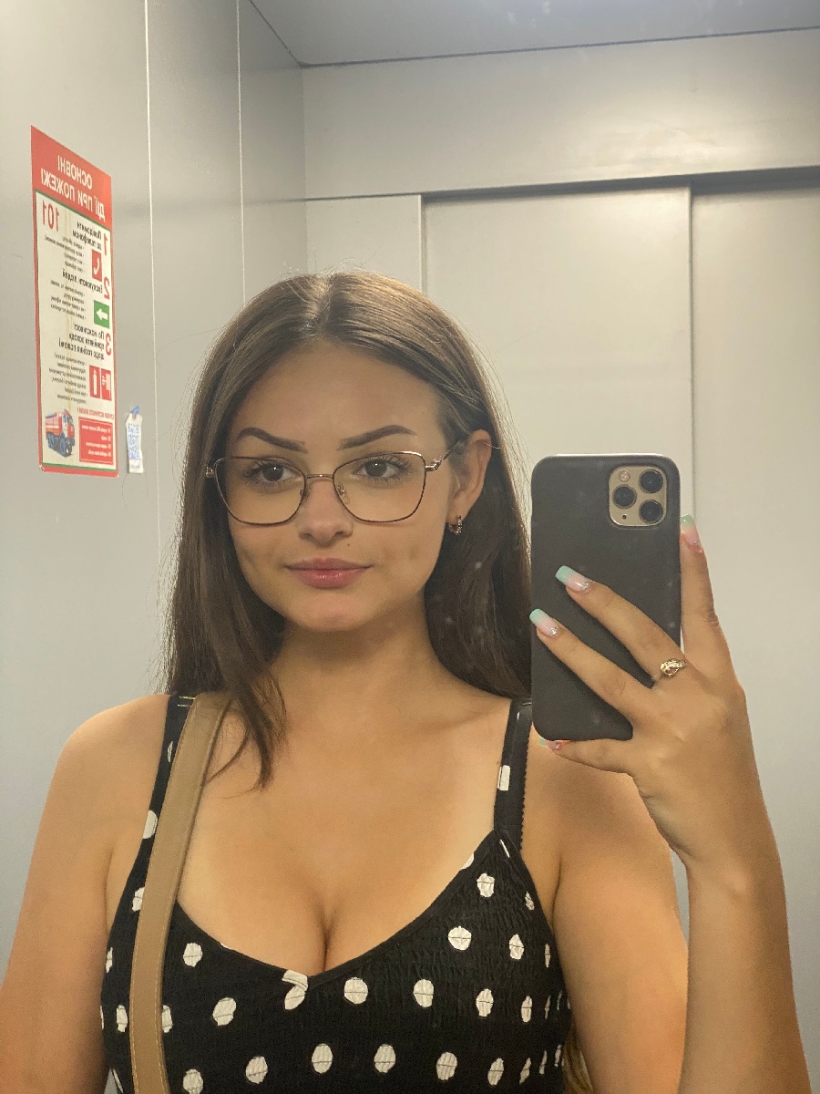 Sexy model Stacy in Cologne